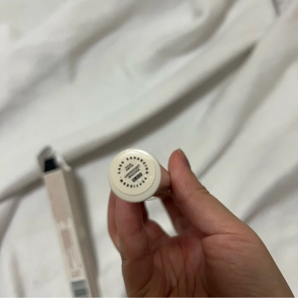 Freck Beauty LASHROCKET Mascara black July sale